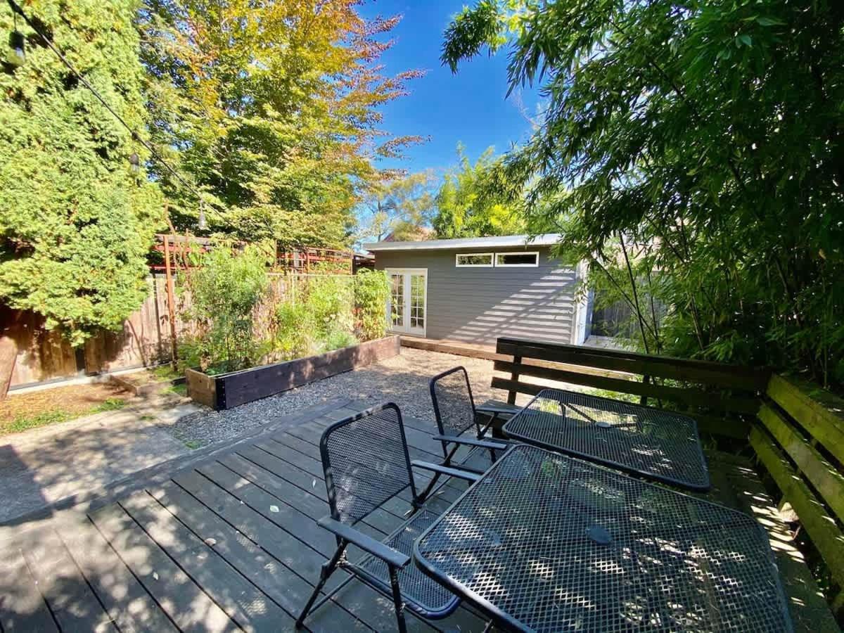 Collection - Alberta Arts Luxury, Sleeps 6, Walk Score 99 Holiday home Portland